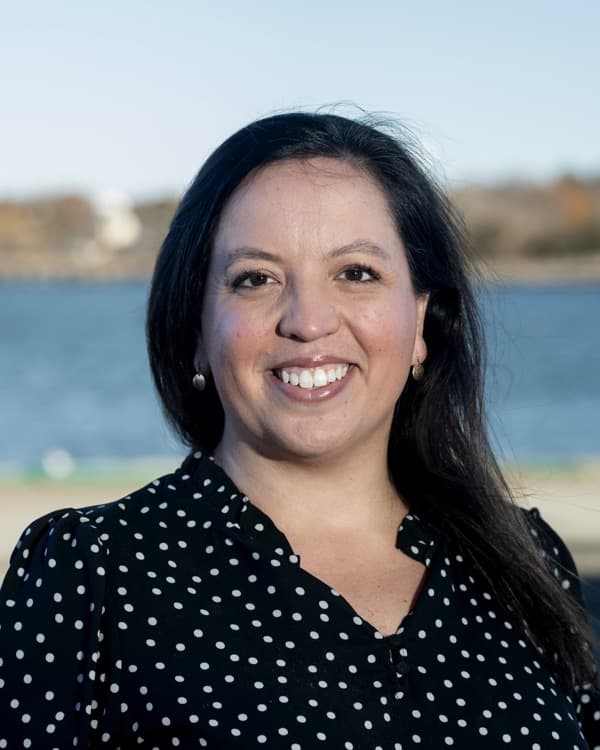 Portrait photo of Liz Messier